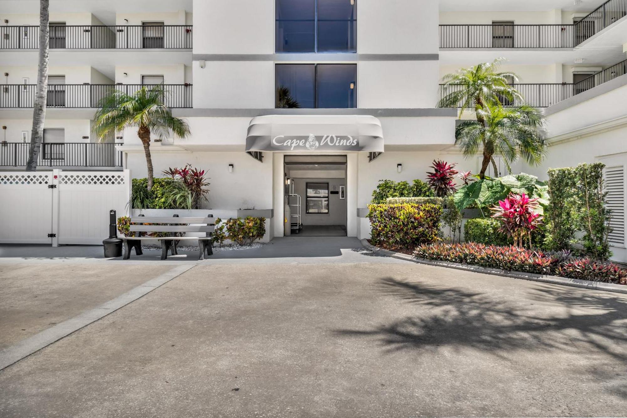 Cape Winds Resort Cape Canaveral Exterior photo